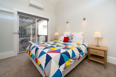 Waterstreet Apartment - Accommodation Mermaid Beach 0