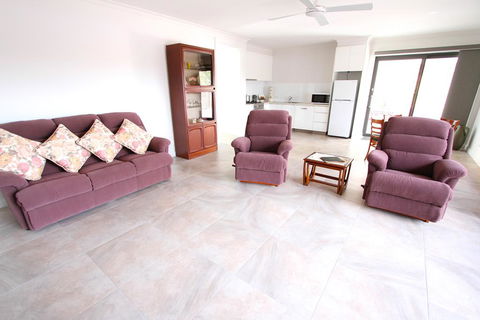 Wentworth Wharf B&B - Accommodation Mermaid Beach 2
