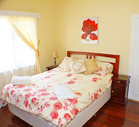 West End Retreat - Accommodation Mermaid Beach 1