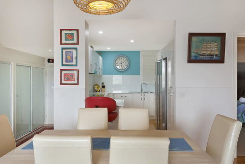Wharf Apartment Unit 5 - Accommodation Mermaid Beach 2