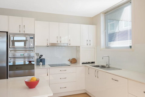 Wharf Apartment Unit 7 - Accommodation Mermaid Beach 3