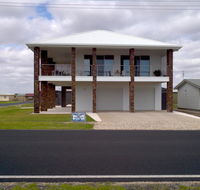 White Caps BB Apartment - Accommodation Mermaid Beach