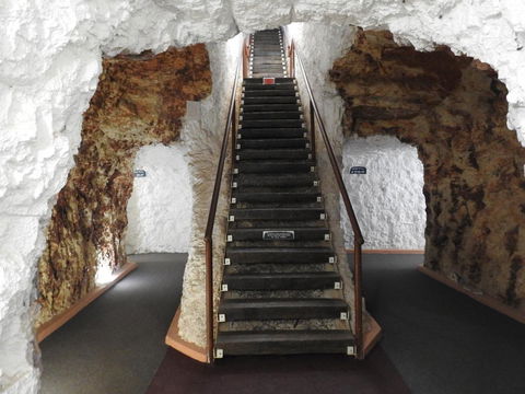 White Cliffs Underground - Accommodation Mermaid Beach 2