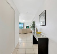 Wings Luxury Apartment Pink Poodle - Accommodation Mermaid Beach