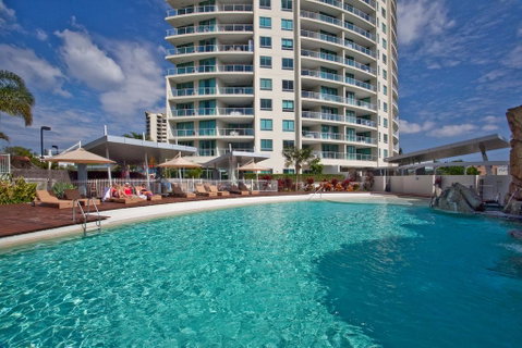 Wings Luxury Apartment Pink Poodle - Accommodation Mermaid Beach 1