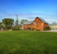 Woodend Old School House - Accommodation Mermaid Beach