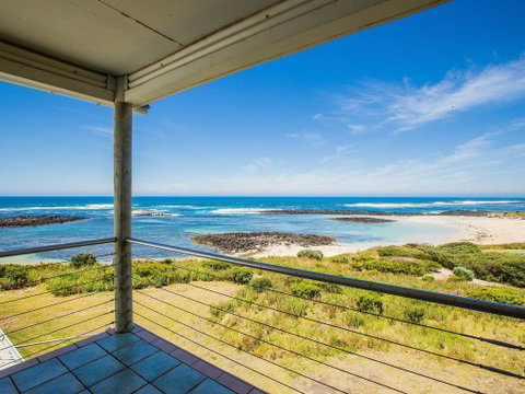 WYTONIA 3 PENTHOUSE - Accommodation Mermaid Beach 3