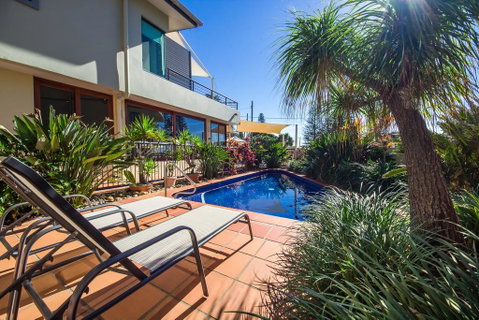 Yamba Beach Motel - Accommodation Mermaid Beach 1