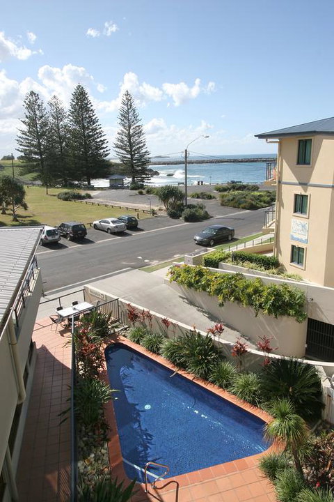 Yamba Beach Motel - Accommodation Mermaid Beach 3