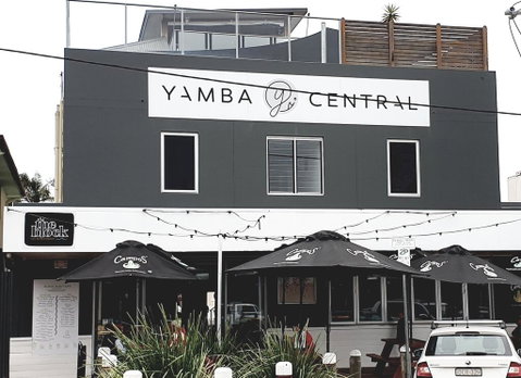 Yamba Central Hotel And Backpackers - Accommodation Mermaid Beach 2