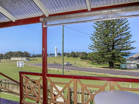 Yamba Pilot Cottage 1 - Pets Welcome - Close To Beach - Accommodation Mermaid Beach 0