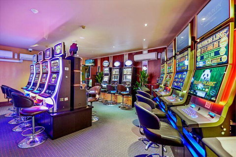 Yandina Hotel - Accommodation Mermaid Beach 3