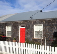 Young's Cottage - circa 1861 - Accommodation Mermaid Beach