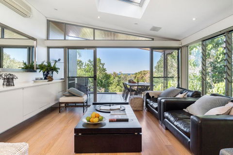 Your Luxury Escape - Vue From Here - Accommodation Mermaid Beach 0
