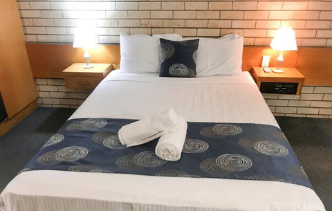 ZED MOTELS Tropical Gateway - Accommodation Mermaid Beach 2
