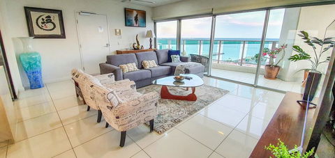 ZEN BY THE WATER - Darwin Premier Retreat - Accommodation Mermaid Beach 0