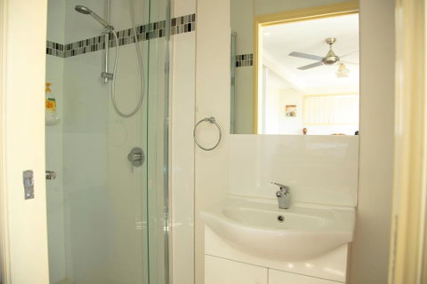 Zen Escape Guest House - Accommodation Mermaid Beach 1