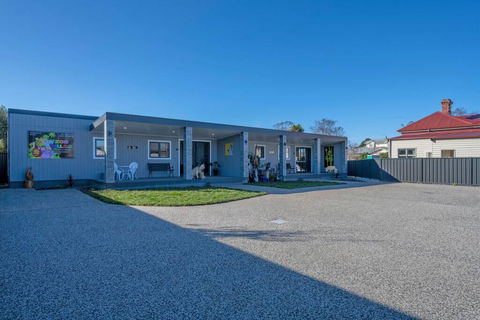 Zoo Villas : Villa Zebra - Central Wynyard - Accommodation Mermaid Beach 2