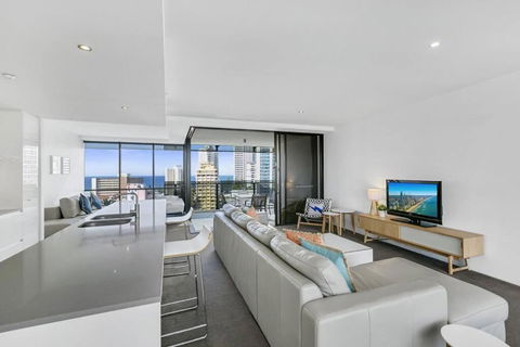 2 Bedroom Unit, Heart Of Surfers Paradise,Pool,spa - Accommodation Mermaid Beach 1