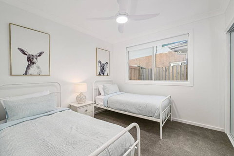 A Coastal Hideaway - Accommodation Mermaid Beach 2