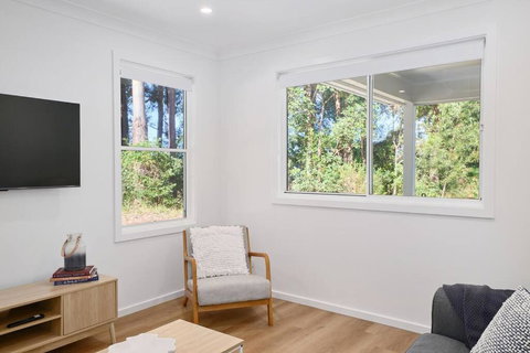 A Coastal Hideaway - Accommodation Mermaid Beach 3