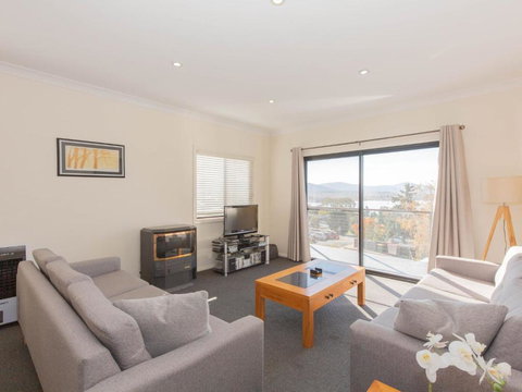 Alaska 8 Poley Cow Lane - Accommodation Mermaid Beach 4