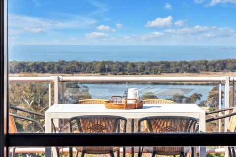 Arrawong - Accommodation Mermaid Beach 1