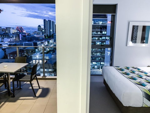 M&A Apartments - Accommodation Mermaid Beach 23