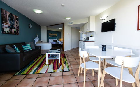 La Promenade - Accommodation Mermaid Beach 24