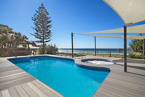 Hibiscus On The Beach - Accommodation Mermaid Beach 4