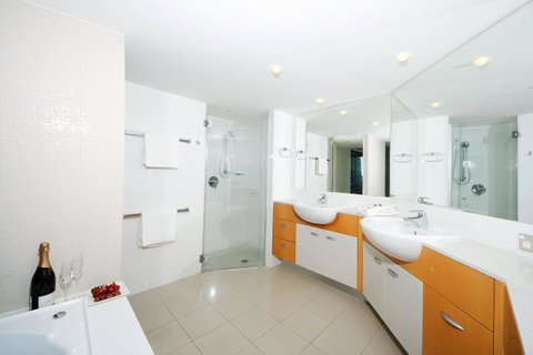 Trilogy Surfers Paradise - Accommodation Mermaid Beach 21