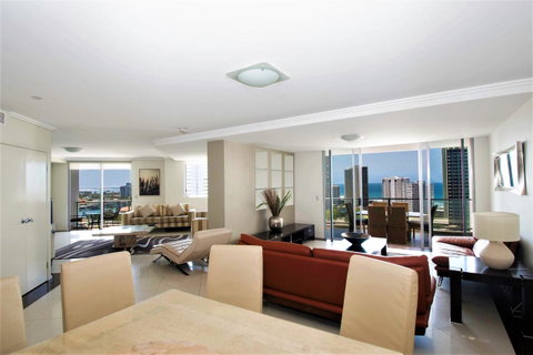 Trilogy Surfers Paradise - Accommodation Mermaid Beach 2