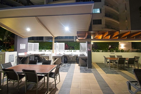 Trilogy Surfers Paradise - Accommodation Mermaid Beach 16