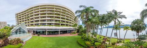 Hilton Cairns - Accommodation Mermaid Beach 18