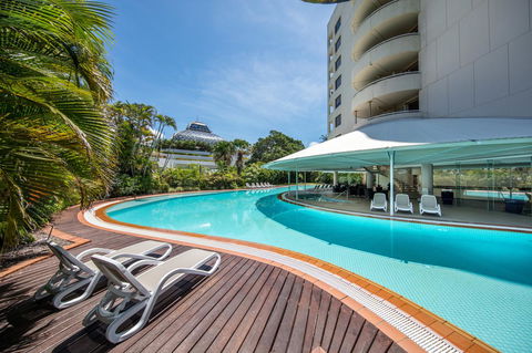 Hilton Cairns - Accommodation Mermaid Beach 13