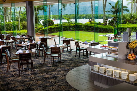 Hilton Cairns - Accommodation Mermaid Beach 25