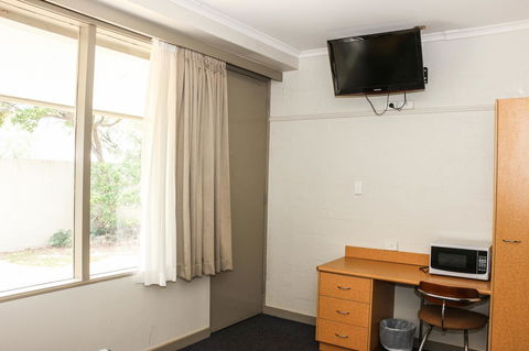 Salisbury Hotel Motel - Accommodation Mermaid Beach 19