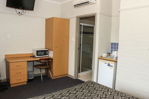 Salisbury Hotel Motel - Accommodation Mermaid Beach 18