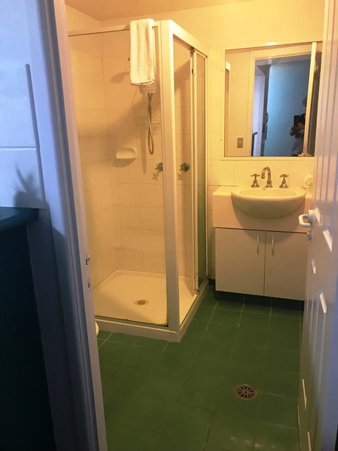 Surfers Beach Resort 2 - Accommodation Mermaid Beach 16