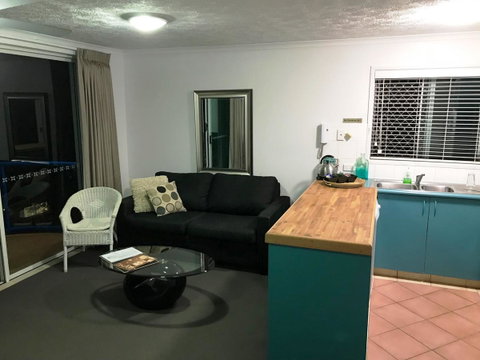 Surfers Beach Resort 2 - Accommodation Mermaid Beach 17