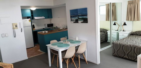 Surfers Beach Resort 2 - Accommodation Mermaid Beach 13