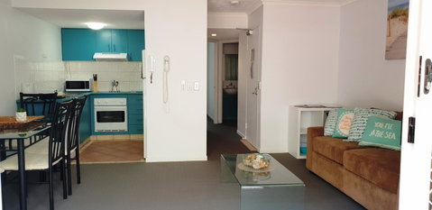 Surfers Beach Resort 2 - Accommodation Mermaid Beach 11