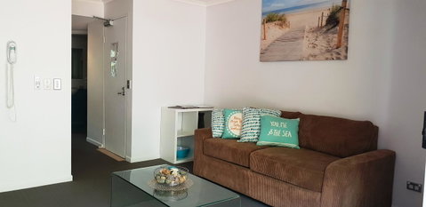 Surfers Beach Resort 2 - Accommodation Mermaid Beach 10