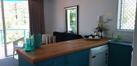 Surfers Beach Resort 2 - Accommodation Mermaid Beach 18