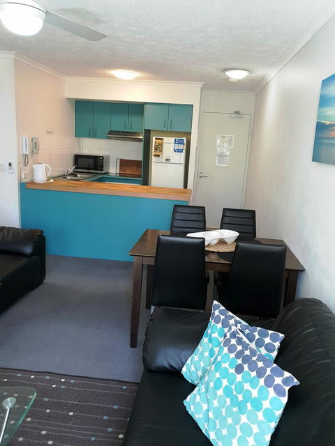 Surfers Beach Resort 2 - Accommodation Mermaid Beach 30