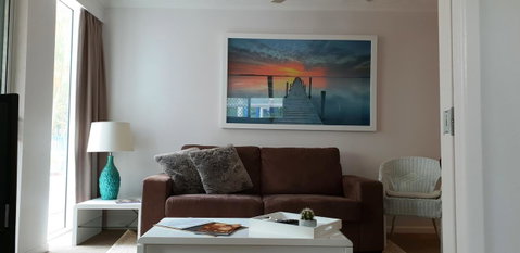 Surfers Beach Resort 2 - Accommodation Mermaid Beach 2