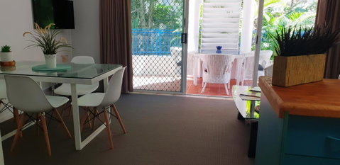 Surfers Beach Resort 2 - Accommodation Mermaid Beach 7