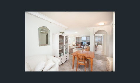 Spectrum Holiday Apartments - Accommodation Mermaid Beach 8