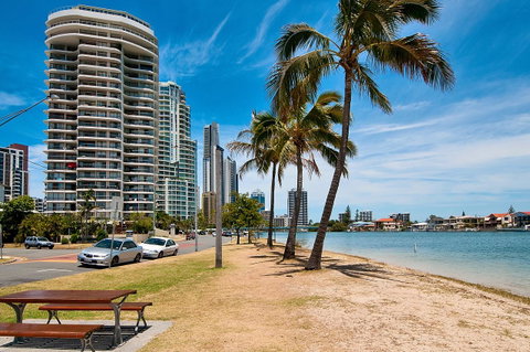 Spectrum Holiday Apartments - Accommodation Mermaid Beach 22