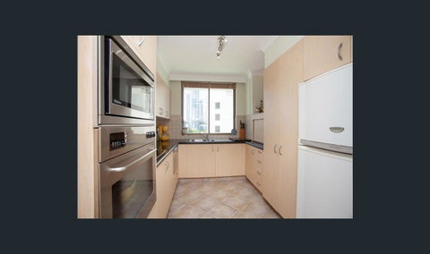 Spectrum Holiday Apartments - Accommodation Mermaid Beach 4